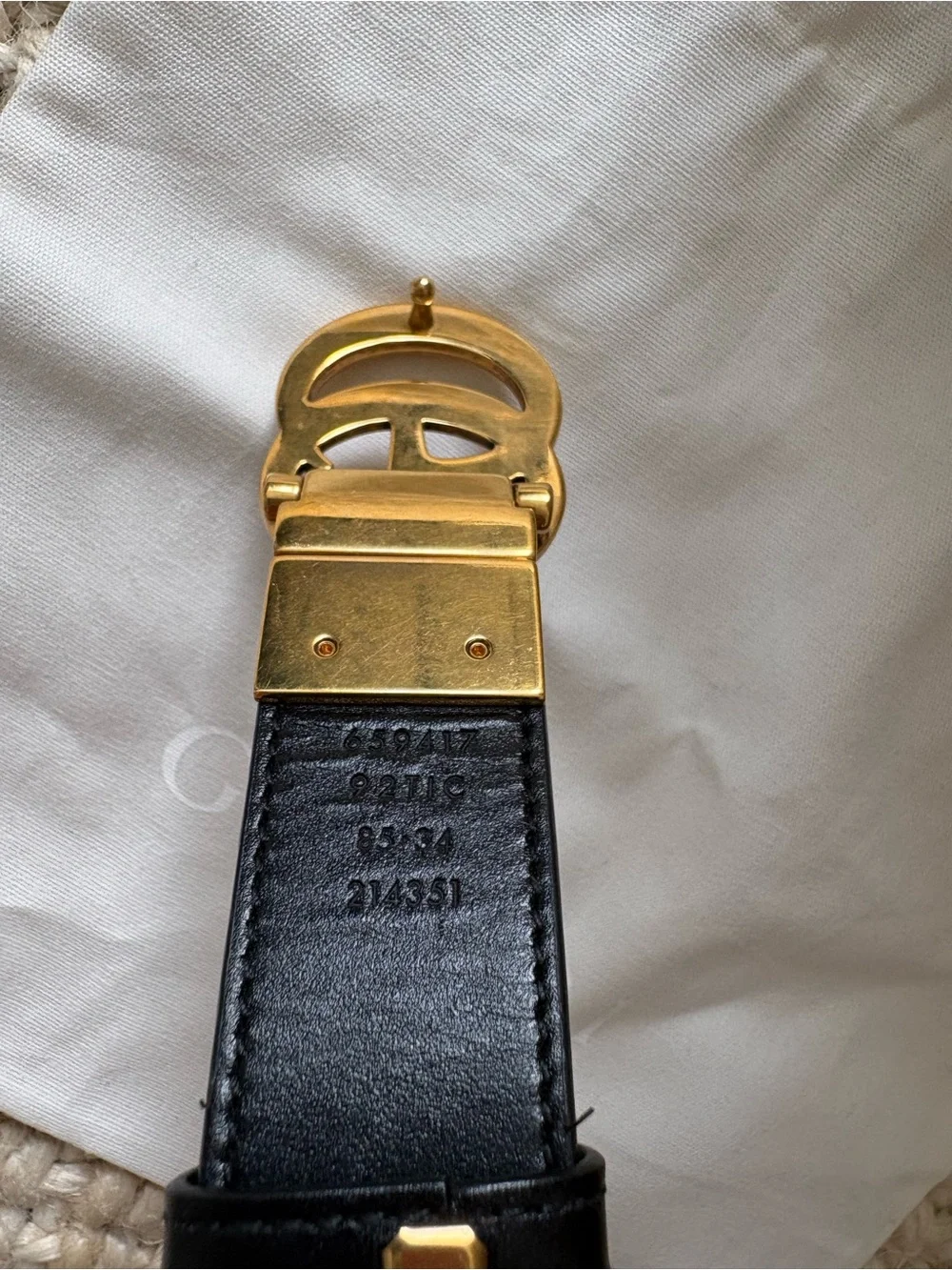 Gucci Beige and black reversible Monogram Belt with Gold Double G. Size 85.